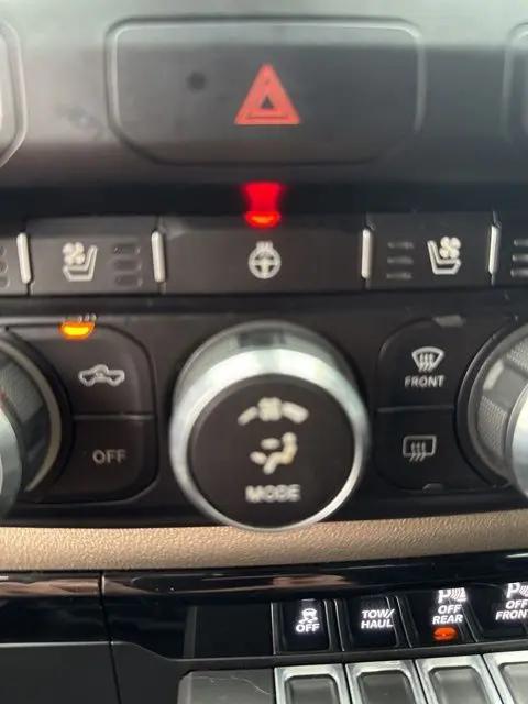 2019 Ram 1500 Laramie Crew Cab 4x4 5'7" Box