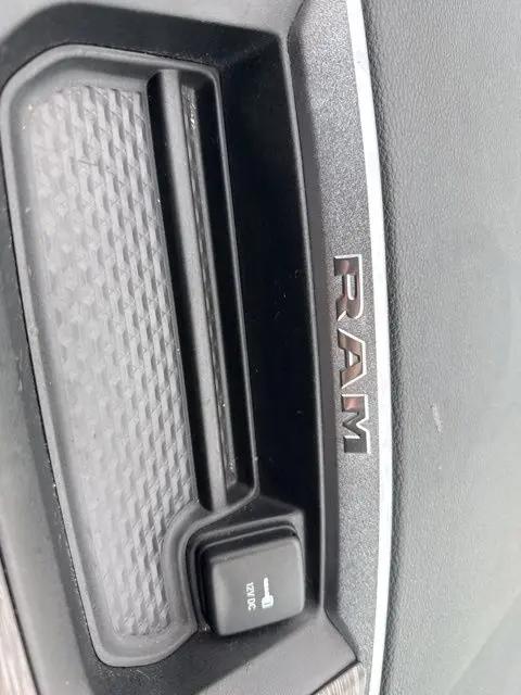 2019 Ram 1500 Laramie Crew Cab 4x4 5'7" Box