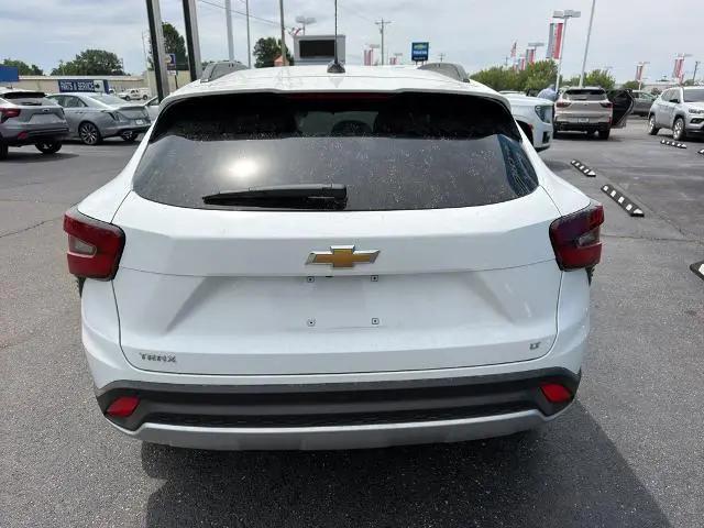 2025 Chevrolet Trax FWD LT