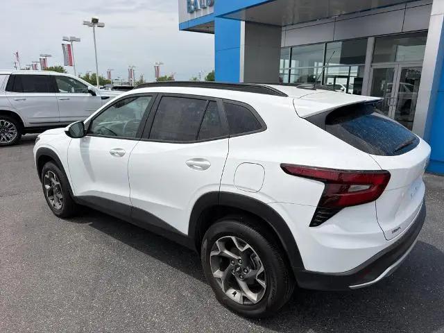 2025 Chevrolet Trax FWD LT
