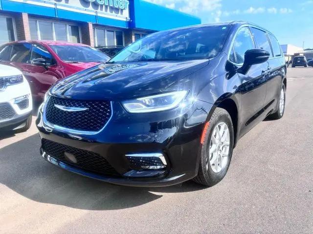 2024 Chrysler Pacifica Touring L for sale in Hibbing, MN