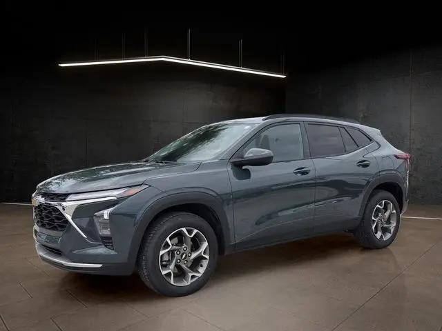 2025 Chevrolet Trax FWD LT