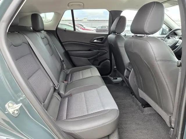 2025 Chevrolet Trax FWD LT