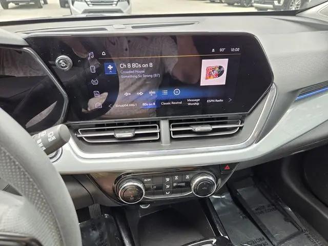 2025 Chevrolet Trax FWD LT