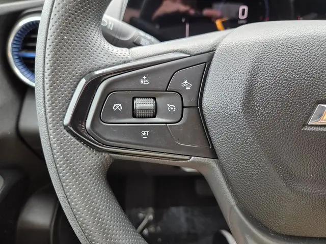 2025 Chevrolet Trax FWD LT