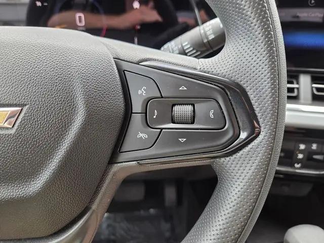 2025 Chevrolet Trax FWD LT