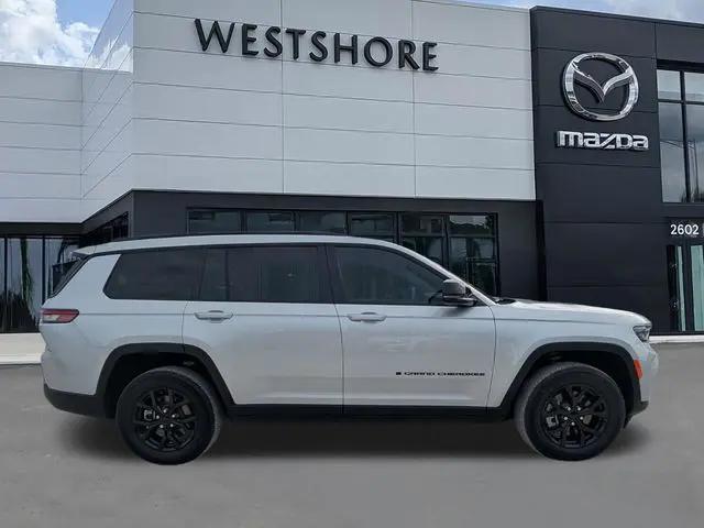 2025 Jeep Grand Cherokee L Altitude 4x4