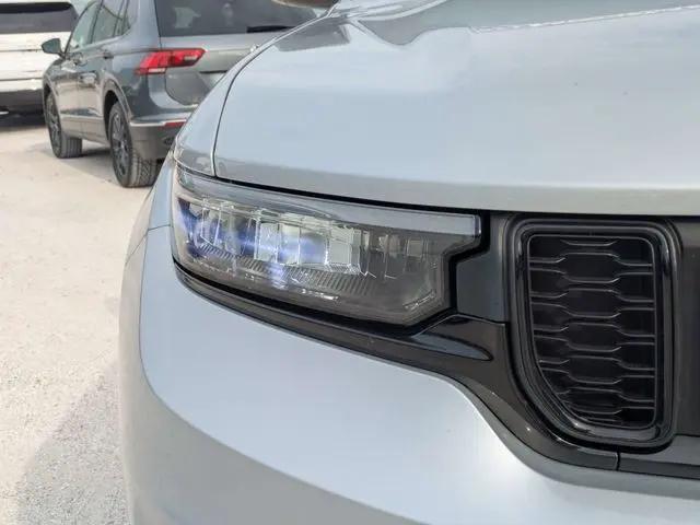 2025 Jeep Grand Cherokee L Altitude 4x4