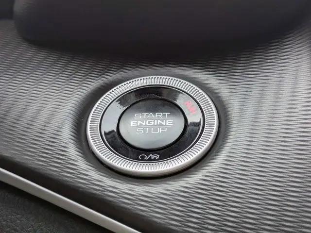 2025 Jeep Grand Cherokee L Altitude 4x4