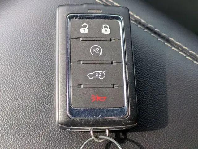 2025 Jeep Grand Cherokee L Altitude 4x4