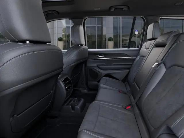 2026 Jeep Grand Cherokee L Altitude 4x4
