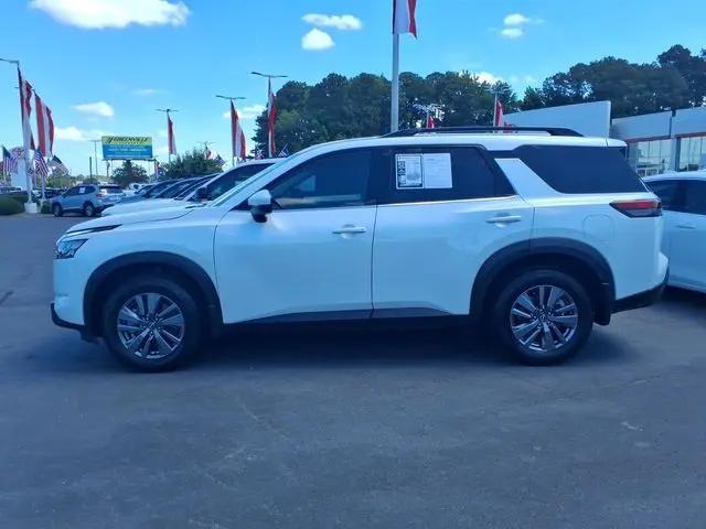 2025 Nissan Pathfinder SV FWD