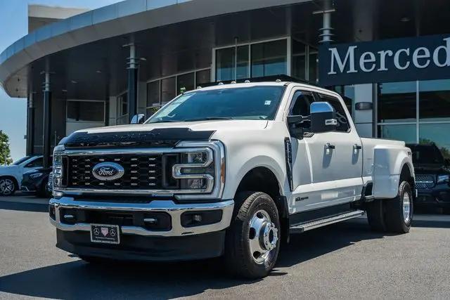2023 Ford F-350 LARIAT
