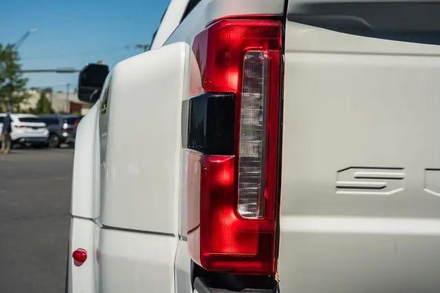 2023 Ford F-350 LARIAT
