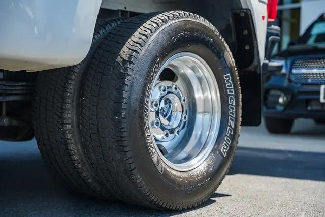 2023 Ford F-350 LARIAT