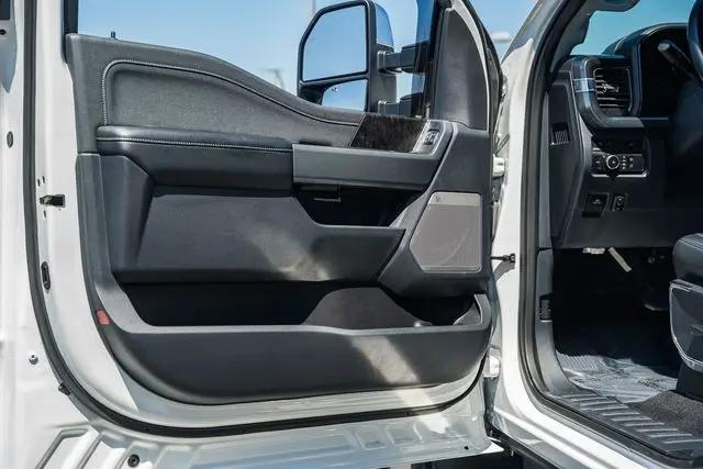 2023 Ford F-350 LARIAT