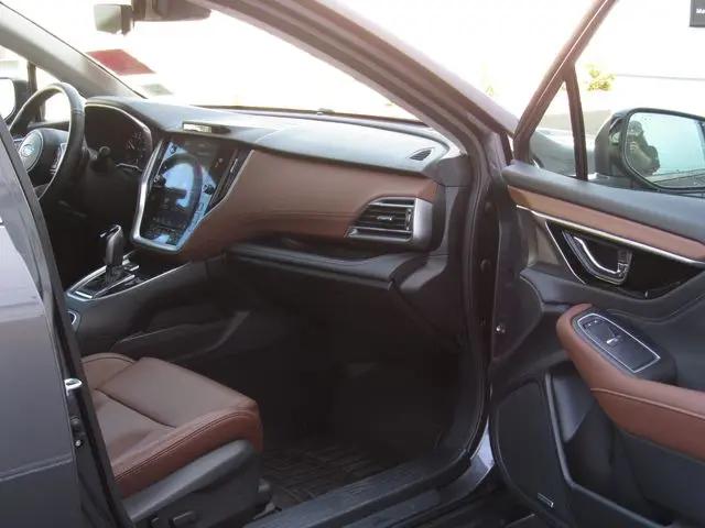 2025 Subaru Outback Touring XT