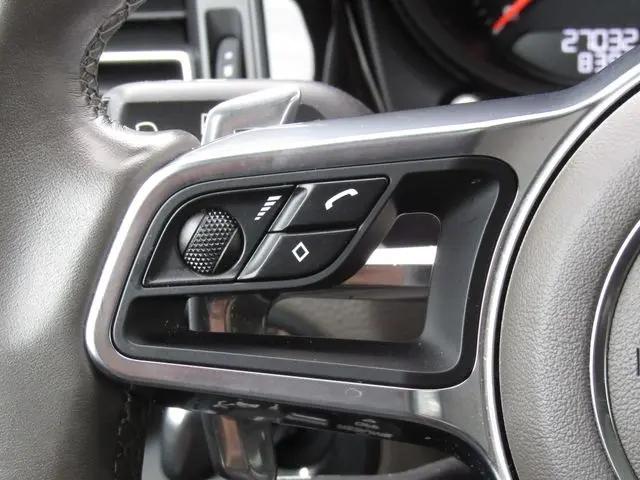 2019 Porsche Macan Macan