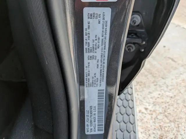 2020 Ram 1500 Laramie Crew Cab 4x4 5'7" Box