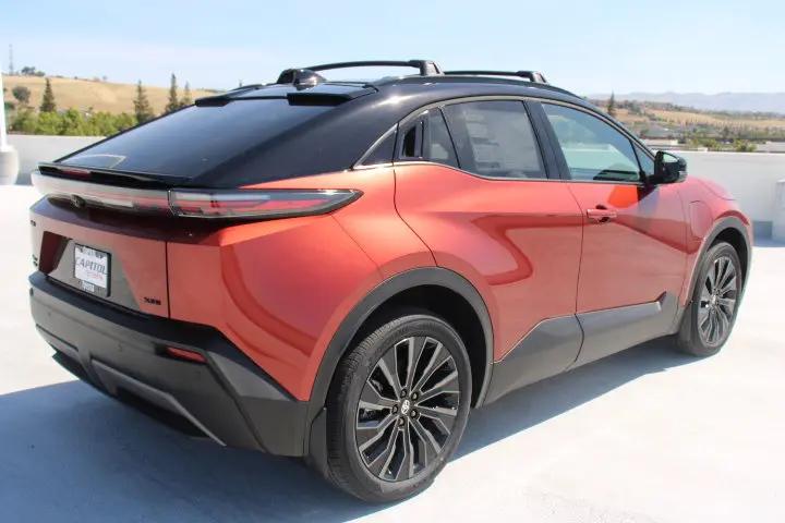 2026 Toyota C-HR XSE