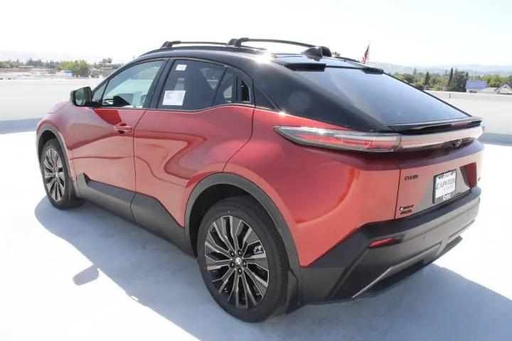 2026 Toyota C-HR XSE