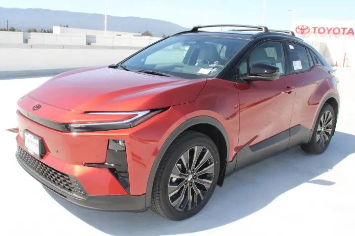 2026 Toyota C-HR XSE