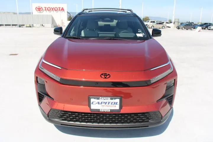 2026 Toyota C-HR XSE