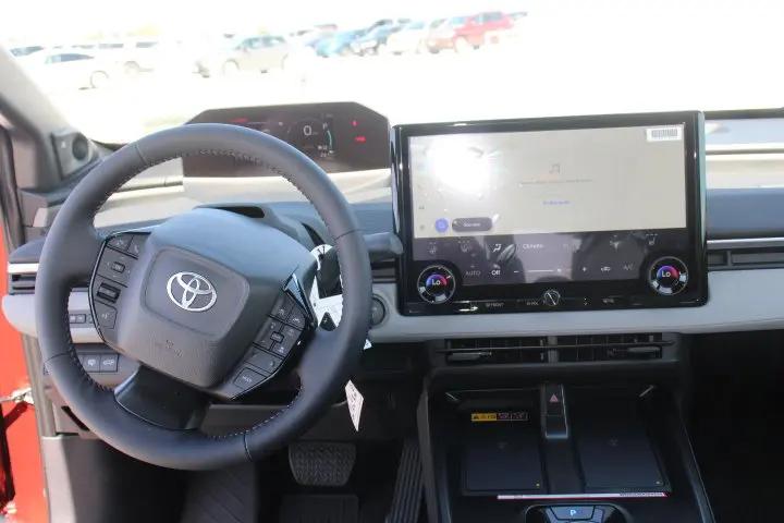 2026 Toyota C-HR XSE