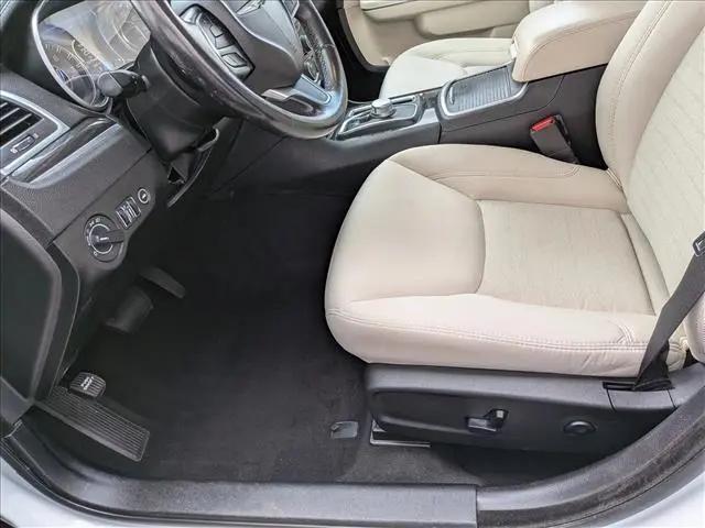 2019 Chrysler 300 Touring AWD