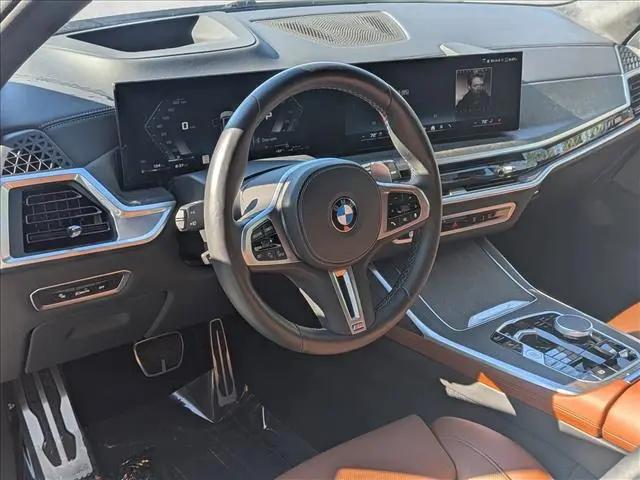 2025 BMW X7 M60i