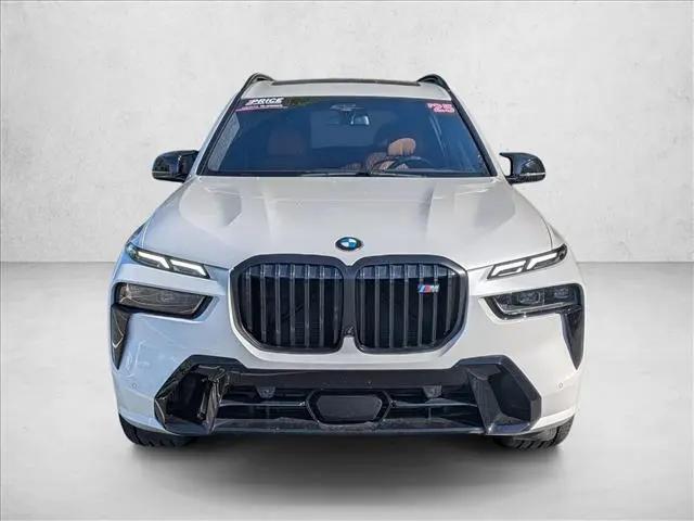 2025 BMW X7 M60i
