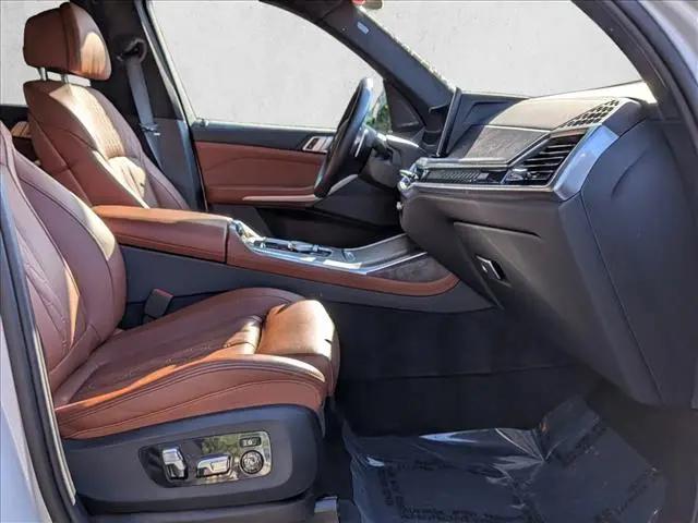 2025 BMW X7 M60i
