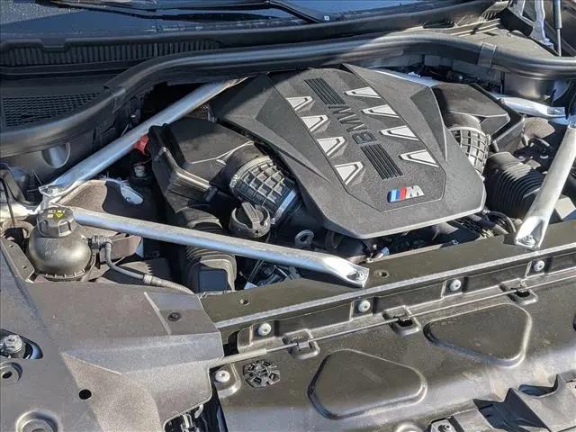 2025 BMW X7 M60i