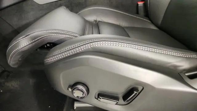 2026 Volvo XC90 Plug-In Hybrid Ultra, T8 AWD, Electric/Gasoline, Bright, 7 Seats