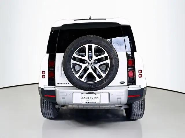 2022 Land Rover Defender 110 Standard