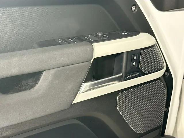 2022 Land Rover Defender 110 Standard