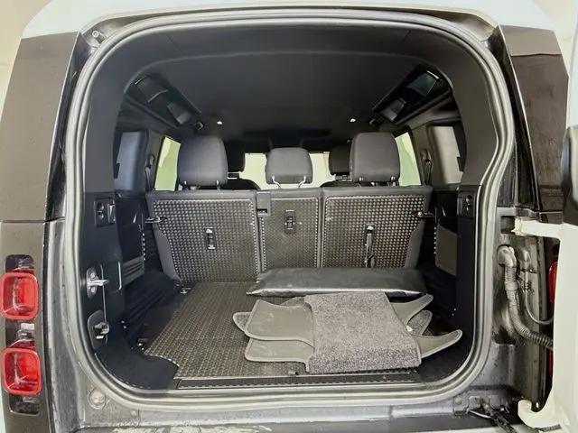2022 Land Rover Defender 110 Standard
