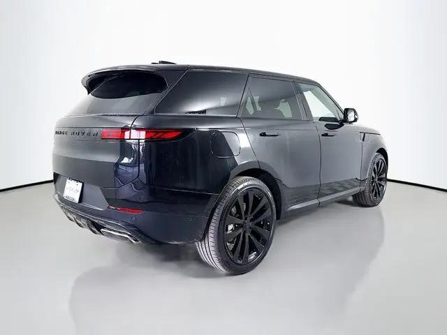 2026 Land Rover Range Rover Sport P360 SE