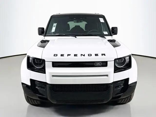 2026 Land Rover Defender P400 X-Dynamic SE