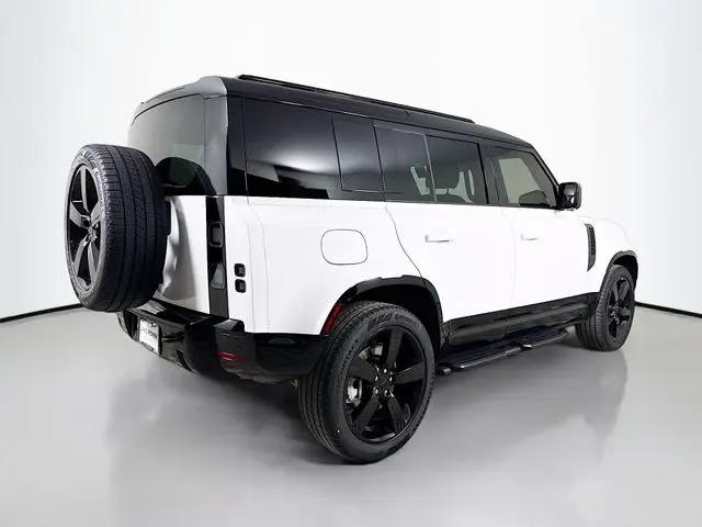 2026 Land Rover Defender P400 X-Dynamic SE