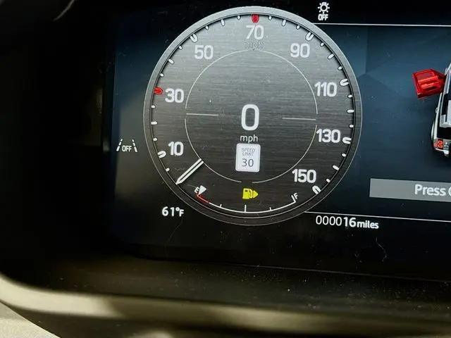 2026 Land Rover Defender P400 X-Dynamic SE