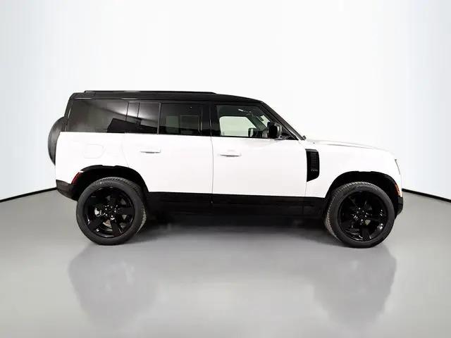 2026 Land Rover Defender P400 X-Dynamic SE
