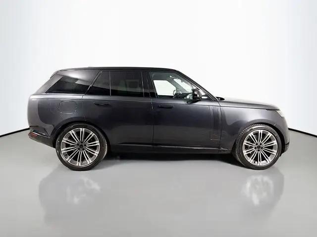 2026 Land Rover Range Rover P400 SE