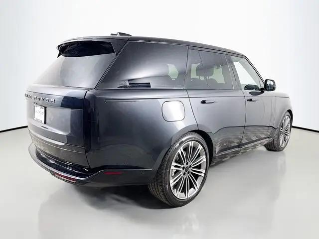 2026 Land Rover Range Rover P400 SE