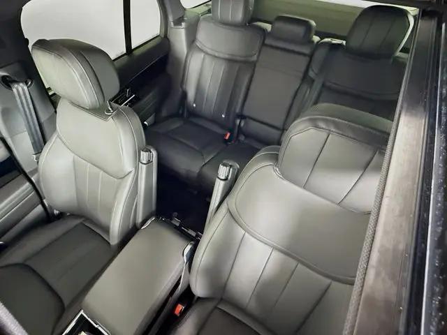 2026 Land Rover Range Rover P400 SE