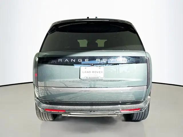 2026 Land Rover Range Rover P400 SE