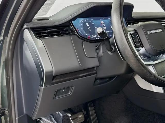 2026 Land Rover Range Rover P400 SE