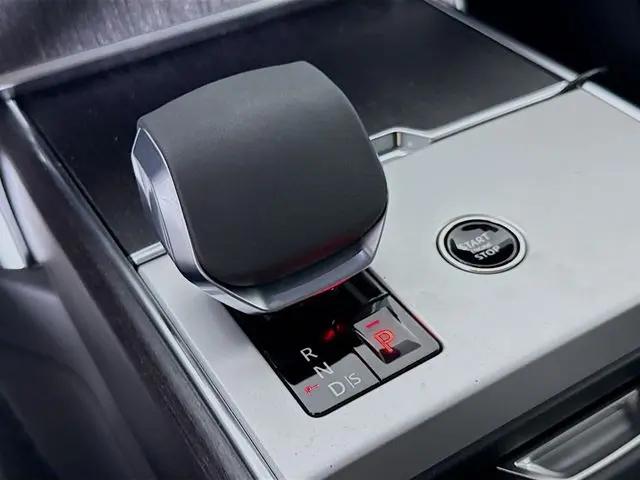 2026 Land Rover Range Rover P400 SE