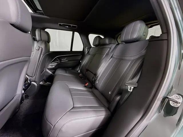 2026 Land Rover Range Rover P400 SE