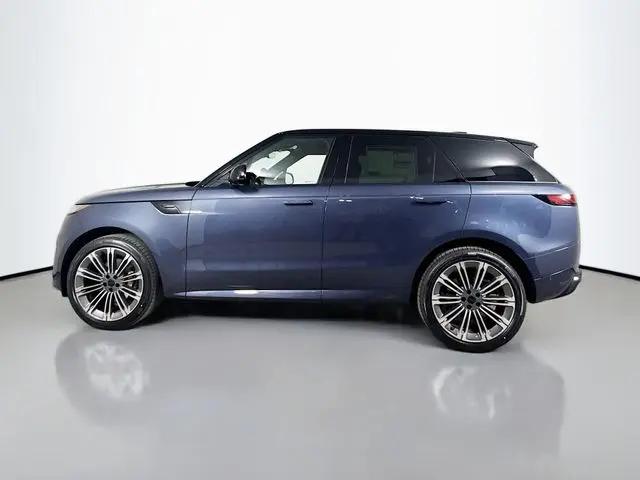 2026 Land Rover Range Rover Sport P400 Dynamic SE